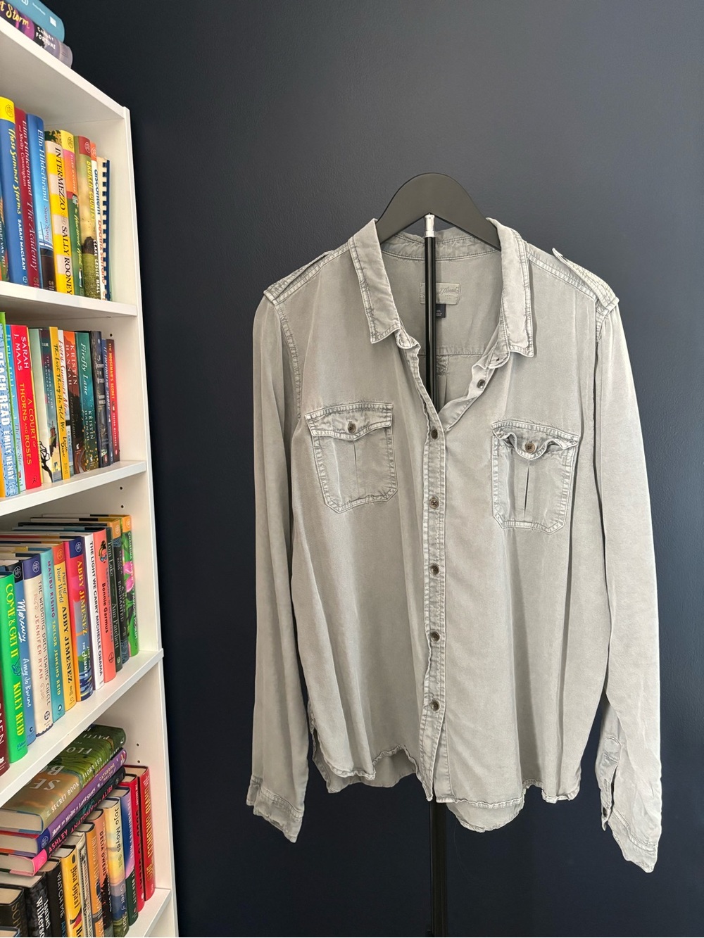 Universal Thread Gray Button-Up Shirt